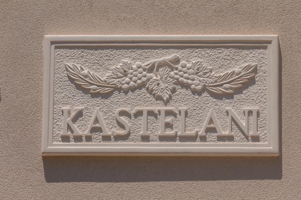 Apartments Kastelani Комижа Екстер'єр фото